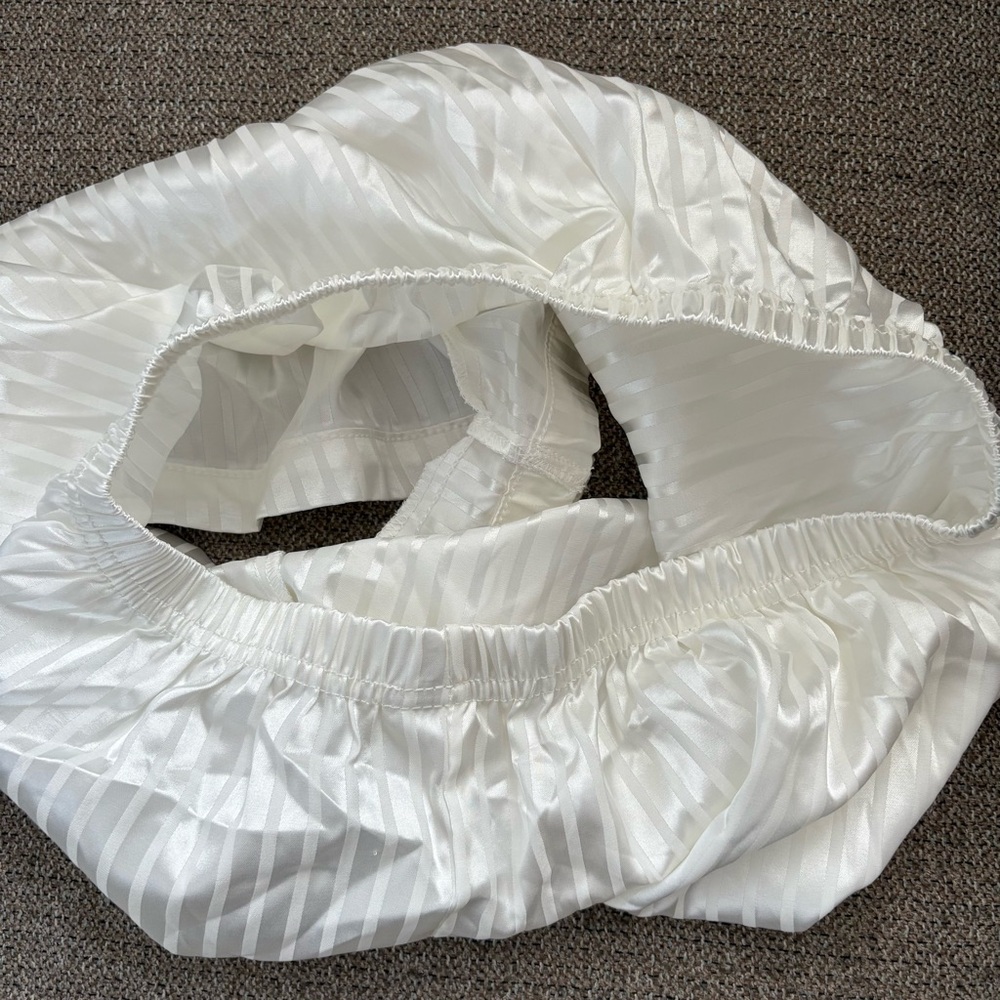 Women's White Striped Sleepwear Set - Picture 9 of 9